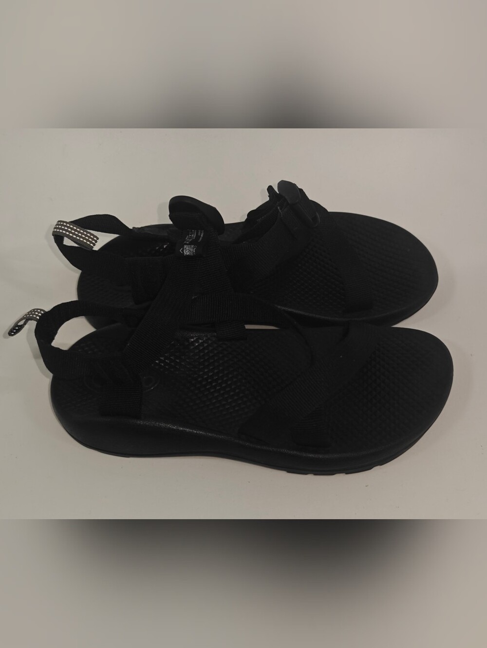 Chaco Junior 5-Strap Sandals Black Beach Water Shoes Youth Size 5 Sport Sandals